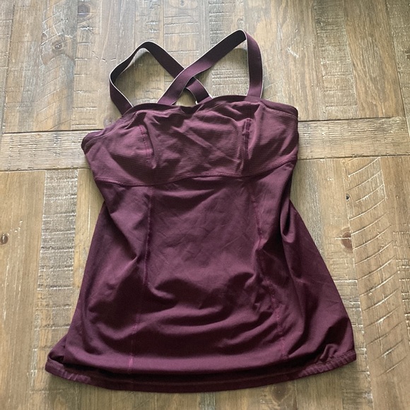 lululemon athletica Tops - Lululemon Tank (Size 6)